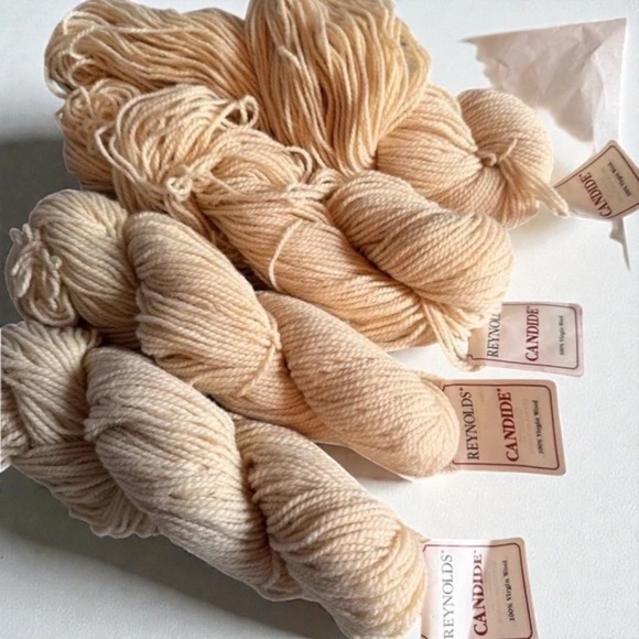 🧶 Reynolds Candide 100% Virgin Wool Yarn – NWT - Picture 2 of 9
